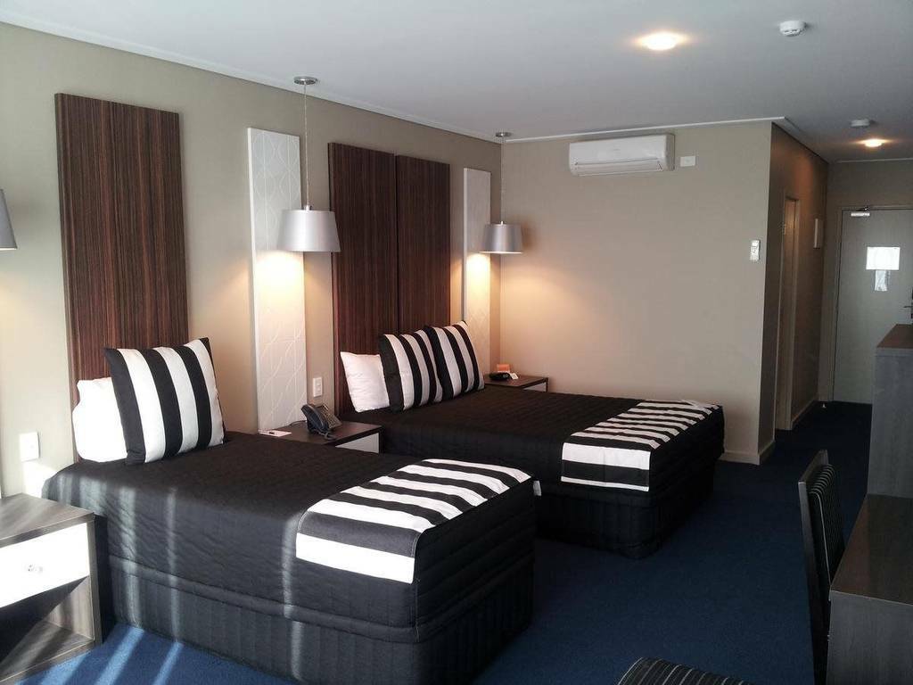 Quality Hotel Taylors Lakes Eksteriør billede